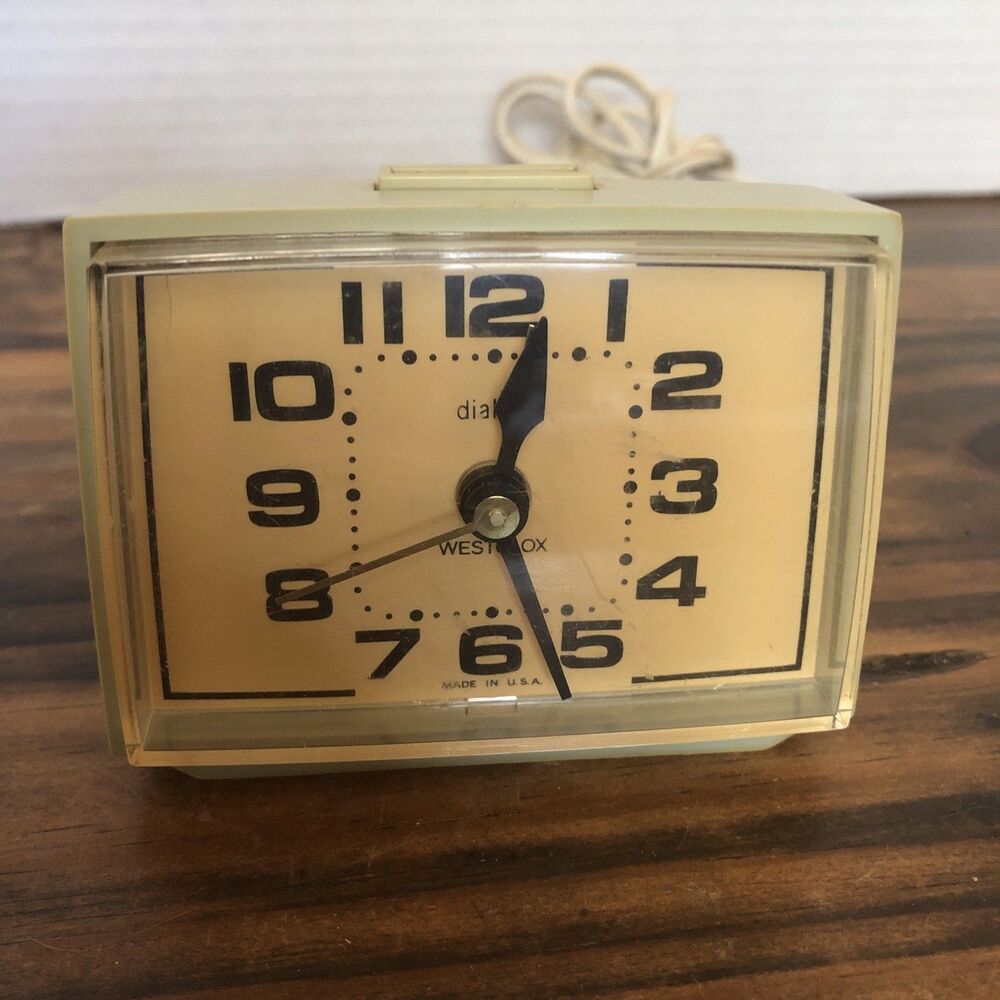 Vintage Westclox Bold II Dialite Electric Alarm Clock Made In USA Model 22286K